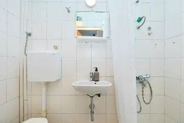 Apartment for 2 Guests with Balcony in Babino Polje