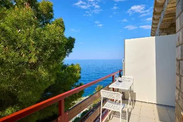 Apartment for 2 with Private Balcony in Babino Polje