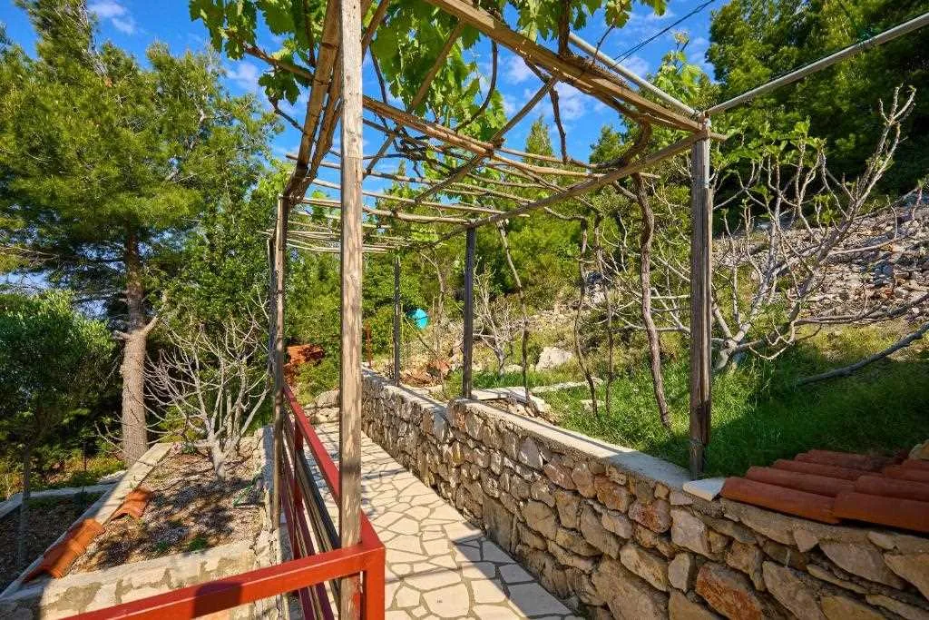 Apartment for 2 with Private Balcony in Babino Polje