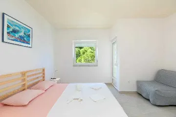 Apartment for 2 with Private Balcony in Babino Polje