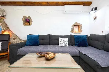 Country House for 4 Guests in Babino Polje