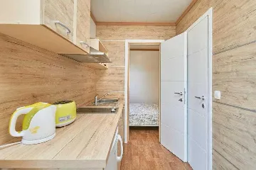 Tiny House Mobile Home in Babino Polje (Up to 5)