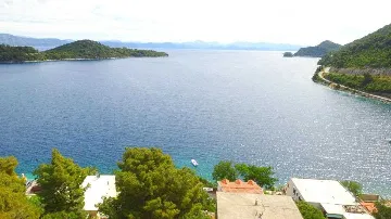 3-Bedroom Apartment with Private Pool in Babino Polje