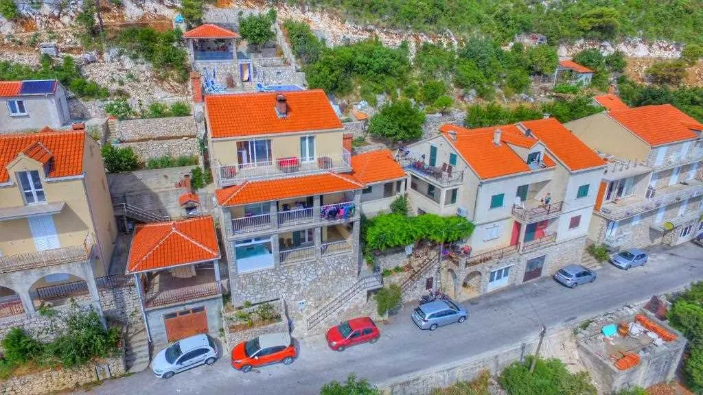 Apartment with Private Jacuzzi in Babino Polje