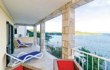 Apartment with Private Jacuzzi in Babino Polje