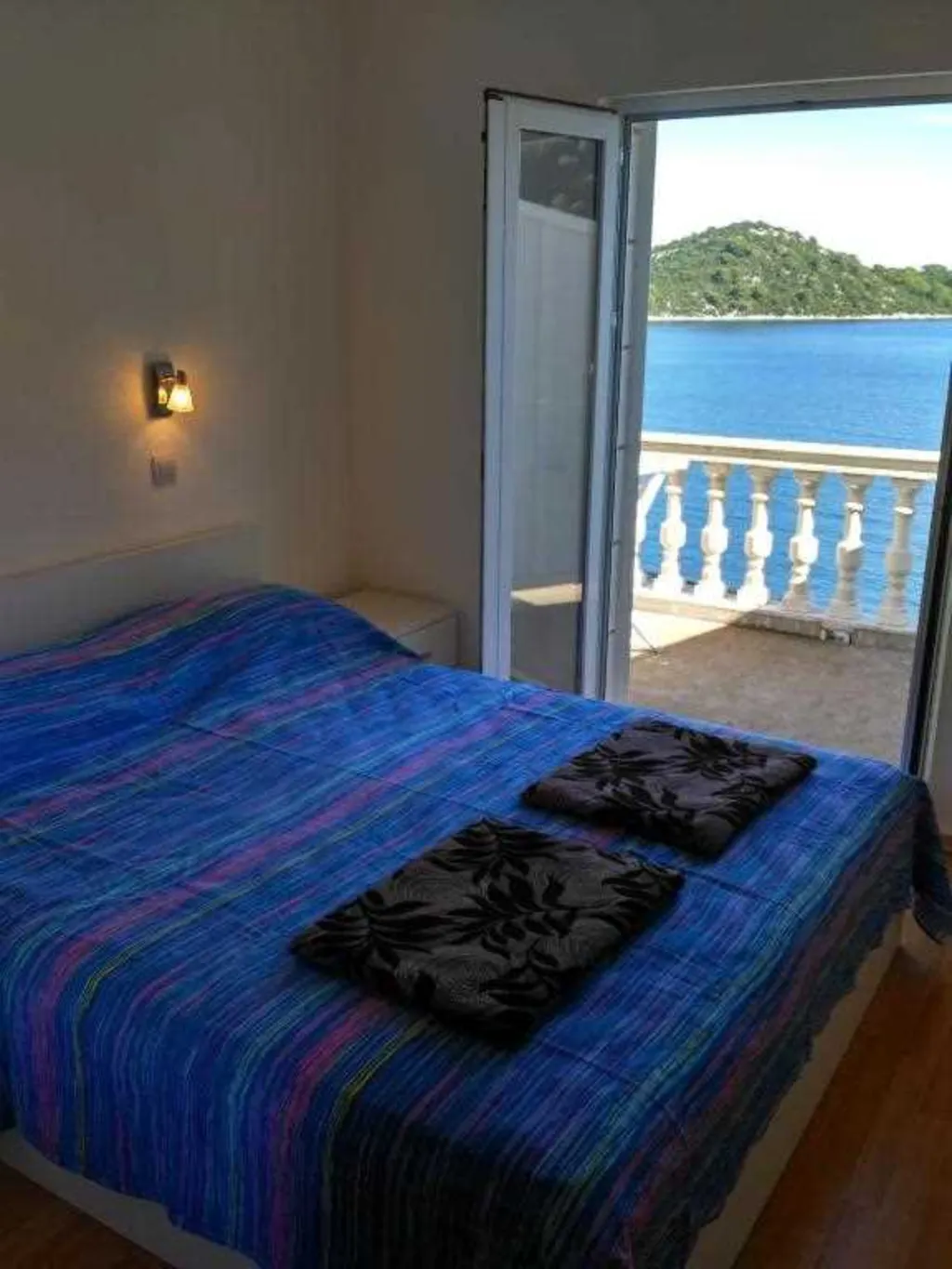 Babino Polje Apartment with Balcony for 4 Guests