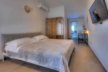 Two-Bedroom Beach House in Babino Polje