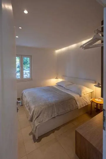 Two-Bedroom Beach House in Babino Polje