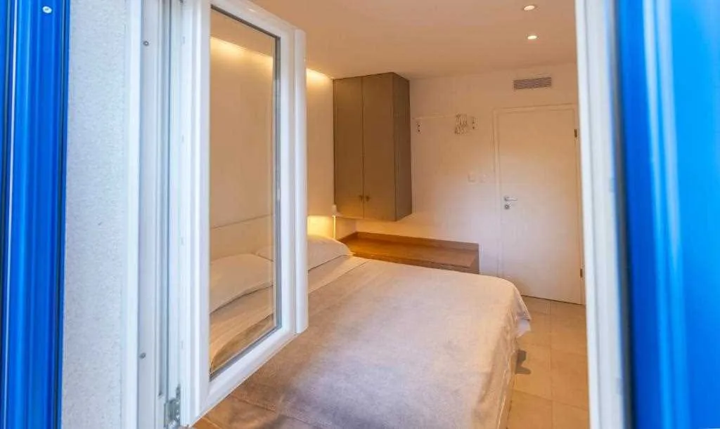Two-Bedroom Beach House in Babino Polje