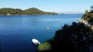 Two-Bedroom Beach House in Babino Polje