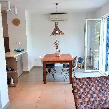 Two-Bedroom Beach House in Babino Polje