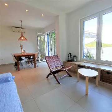 Two-Bedroom Beach House in Babino Polje