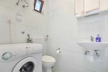 2-Bedroom Apartment with Sea-View Balcony in Prožura