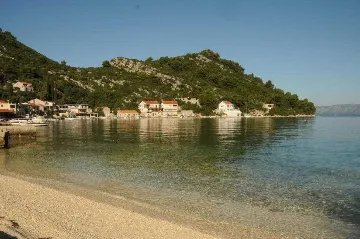 2-Bedroom Apartment with Sea-View Balcony in Prožura