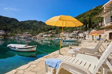 2-Bedroom Apartment with Sea-View Balcony in Prožura