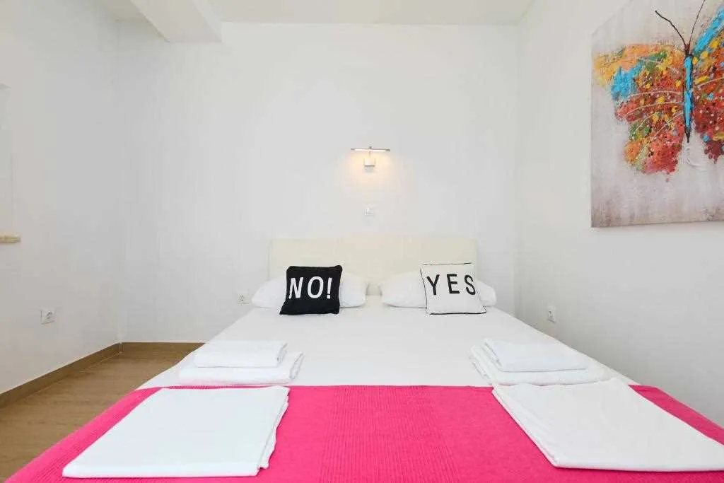 Studio Apartment for 2 Guests in Prožura