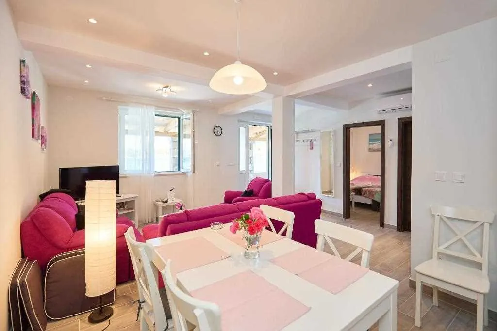 1-Bedroom Apartment in Prožura, Croatia (Sleeps 4)