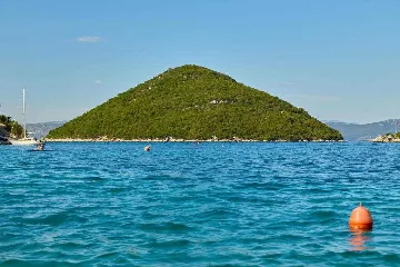 1-Bedroom Apartment in Prožura, Croatia (Sleeps 4)