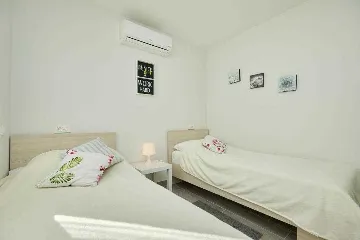 Apartment in Prožura with Sea-View Balcony