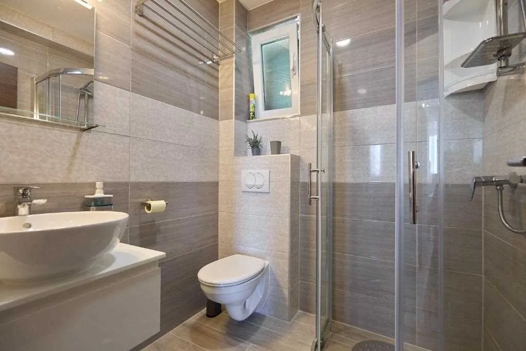 Apartment in Prožura with Sea-View Balcony