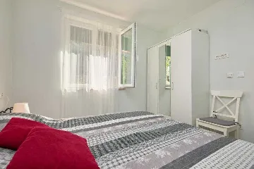 Apartment in Prožura with Sea-View Balcony