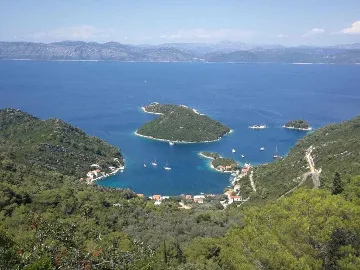 Apartment in Prožura with Sea-View Balcony