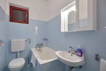 3-Bedroom Apartment in Prožura with Sea-View Balcony