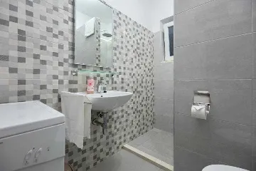 3-Bedroom Apartment in Prožura with Sea-View Balcony