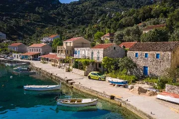 Prožura Duplex Apartment with Sea-View Balcony