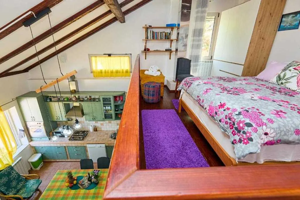 Prožura Duplex Apartment with Sea-View Balcony
