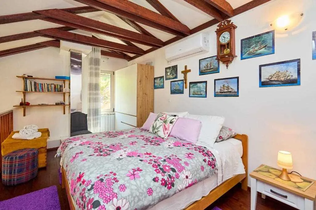 Prožura Duplex Apartment with Sea-View Balcony