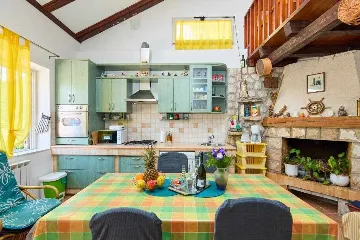 Prožura Duplex Apartment with Sea-View Balcony