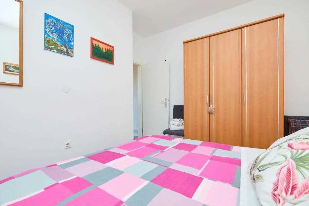 Prožura 1-Bedroom Apartment for 2 Guests