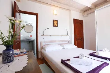 3-Bedroom Apartment in Prožura for 6 Guests