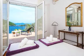 3-Bedroom Apartment in Prožura for 6 Guests