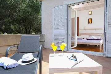 3-Bedroom Apartment in Prožura for 6 Guests