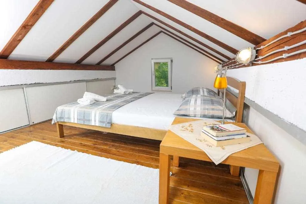 3-Bedroom Apartment in Prožura for 6 Guests