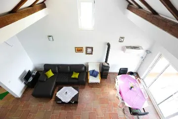 3-Bedroom Apartment in Prožura for 6 Guests