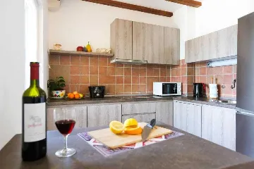 3-Bedroom Apartment in Prožura for 6 Guests