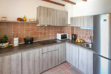 3-Bedroom Apartment in Prožura for 6 Guests