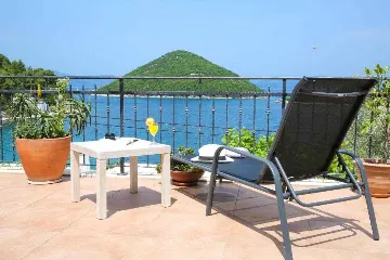 3-Bedroom Apartment in Prožura for 6 Guests