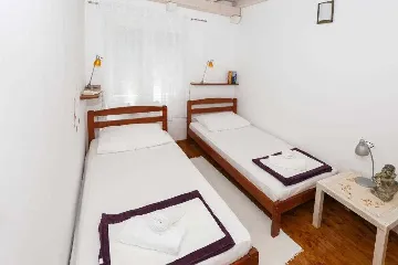 3-Bedroom Apartment in Prožura for 6 Guests