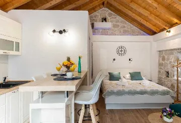 Tiny House with Terrace for 2 in Prožura