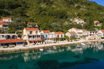 Tiny House with Terrace for 2 in Prožura