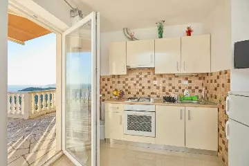 Apartment in Maranovići with Sea-View Balcony