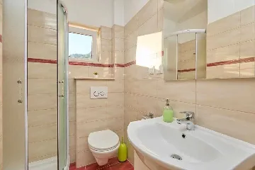 Apartment in Maranovići with Sea-View Balcony