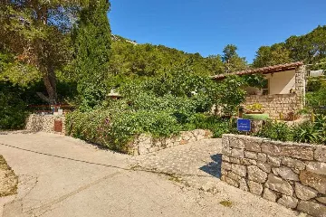 Studio Apartment with Sea & Village Terrace in Okuklje