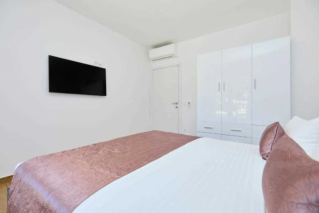 1-Bedroom Apartment in Okuklje for 2 Guests