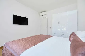 1-Bedroom Apartment in Okuklje for 2 Guests