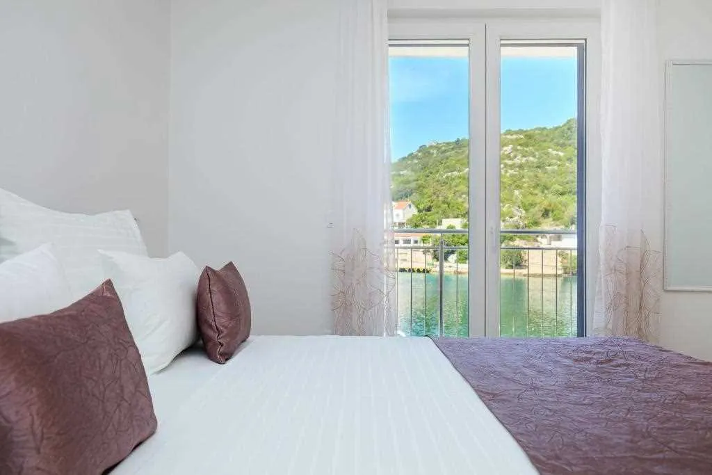1-Bedroom Apartment in Okuklje for 2 Guests